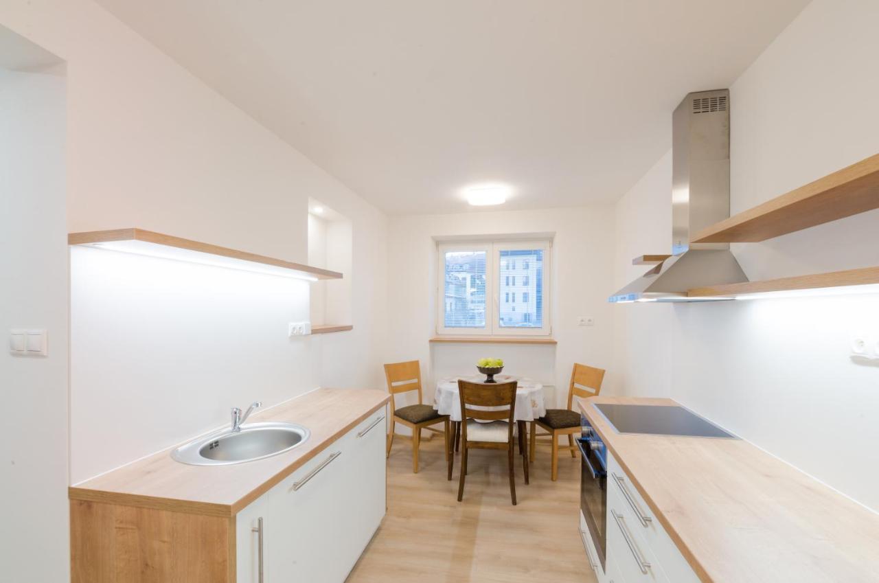 Apartman Razusa Centrum Banská Bystrica Exterior foto