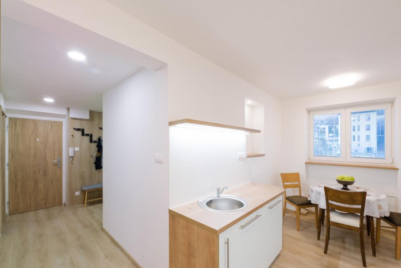 Apartman Razusa Centrum Banská Bystrica Exterior foto